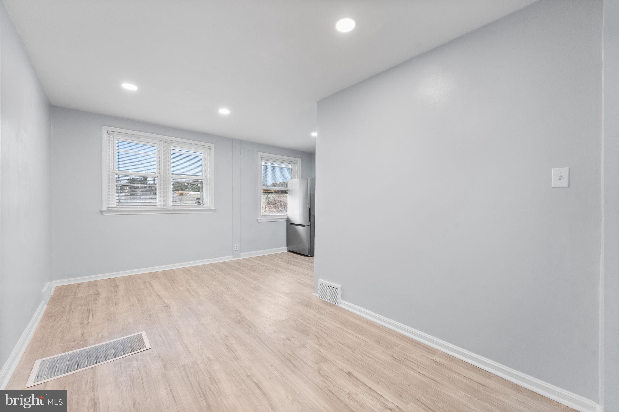 LLANWELYN GARDENS - Residential