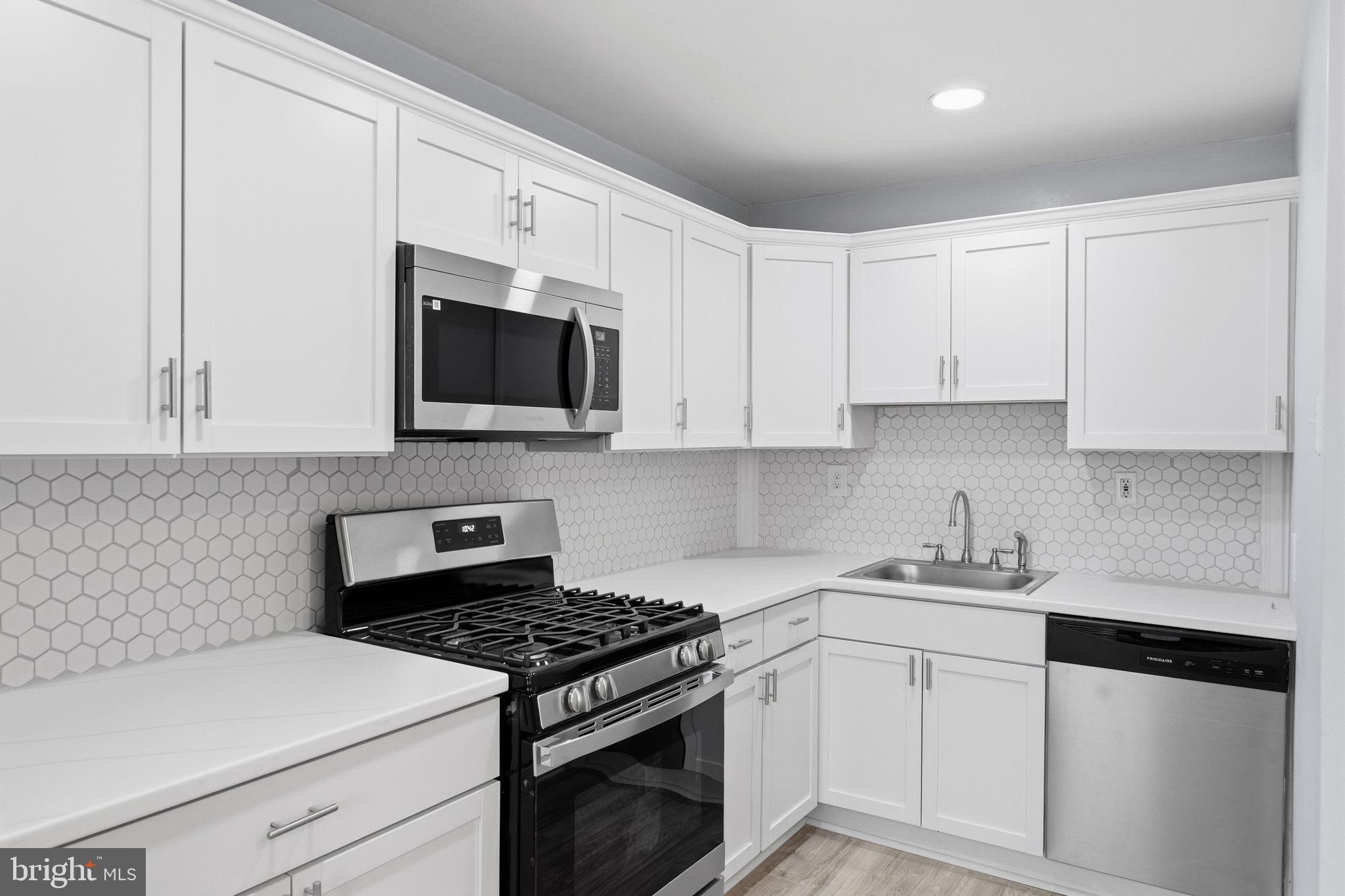 LLANWELYN GARDENS - Residential