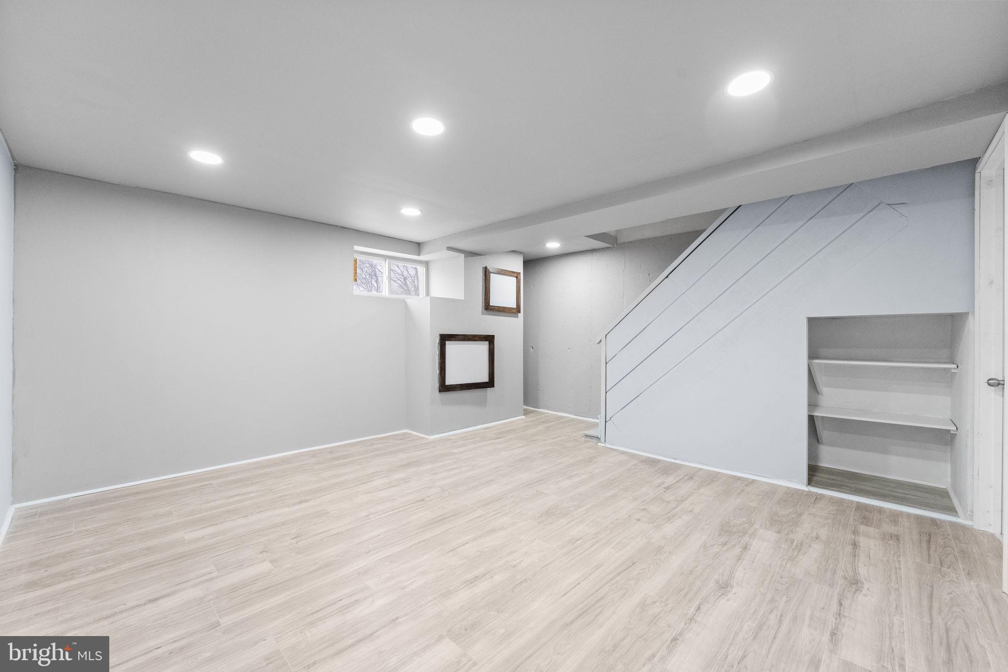 LLANWELYN GARDENS - Residential