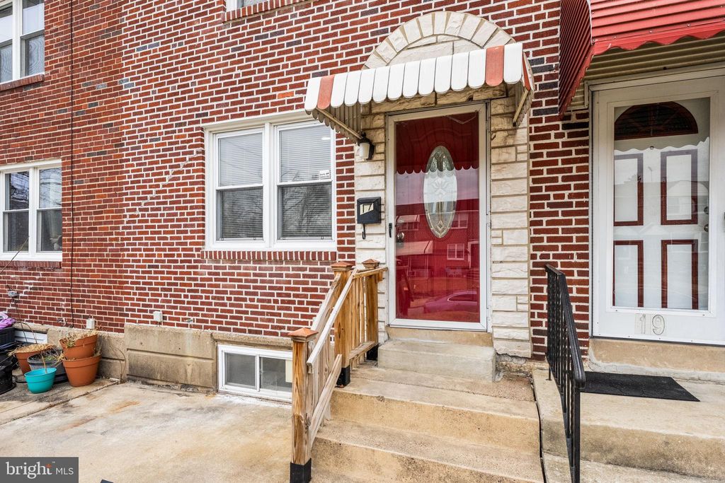 Photo of 17 Folcroft Avenue, FOLCROFT, PA 19032 (MLS # PADE2106058)