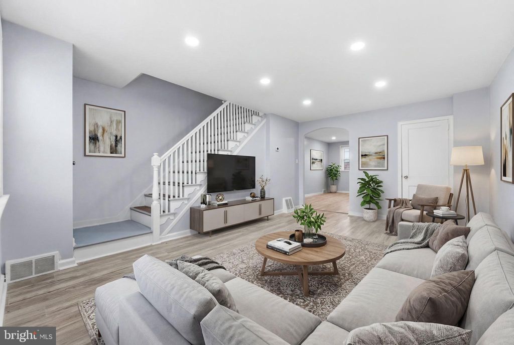 Photo of 17 Folcroft Avenue, FOLCROFT, PA 19032 (MLS # PADE2106058)