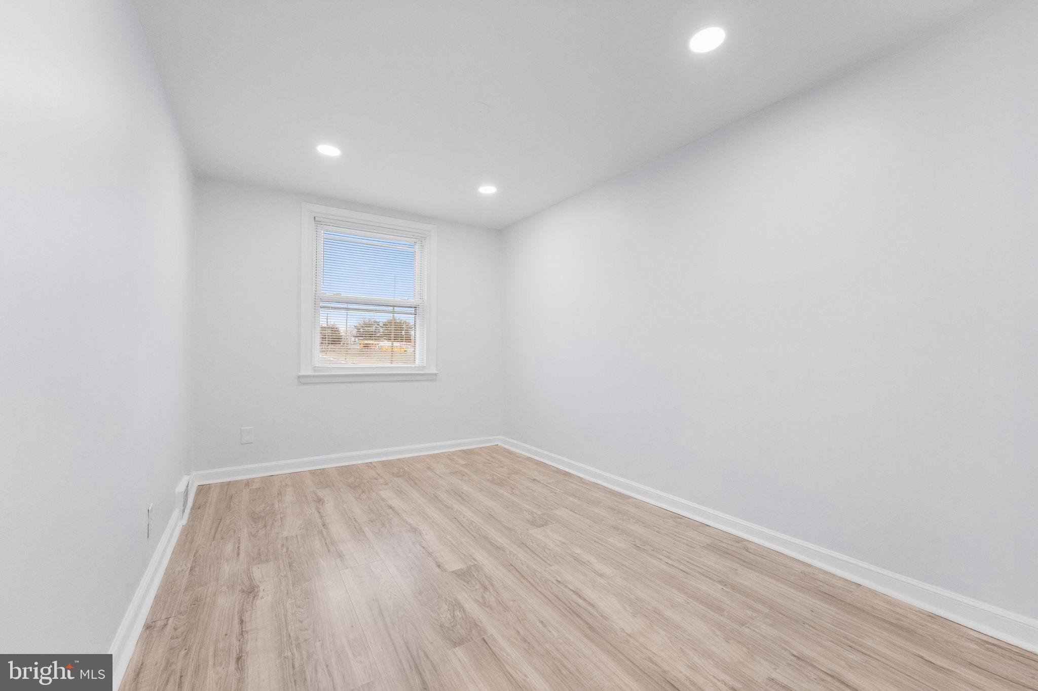 LLANWELYN GARDENS - Residential