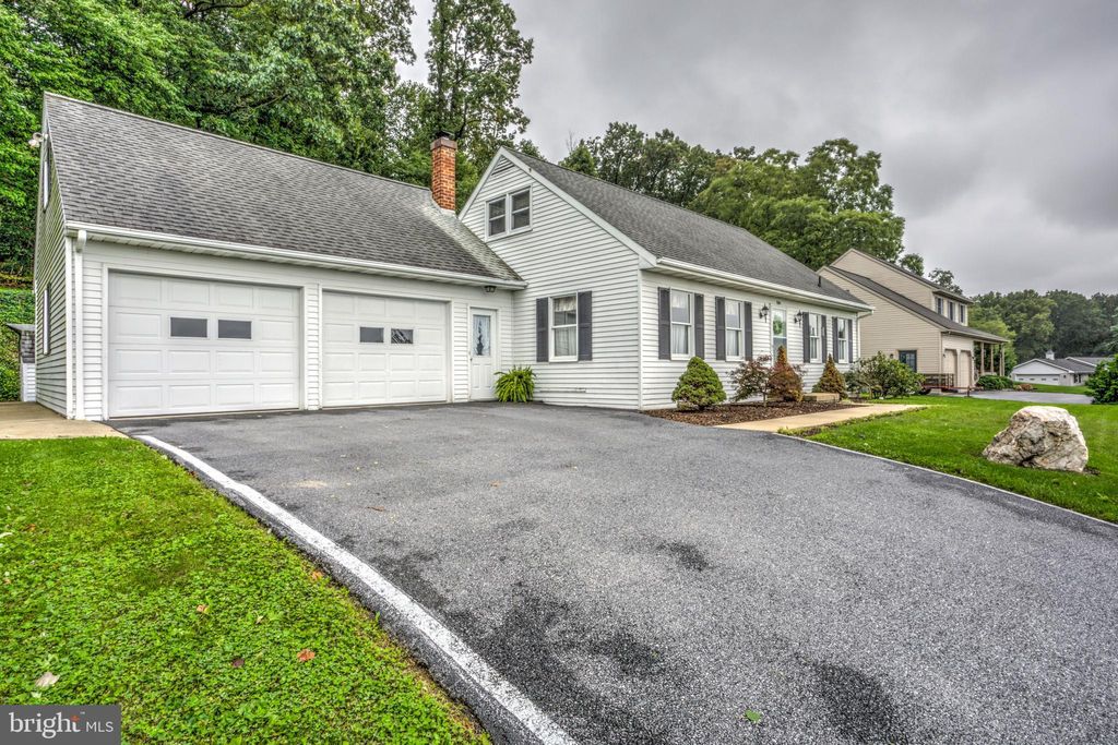 Photo of 1284 Edgewood Drive, East Earl, PA 17519 (MLS # PALA2041600)