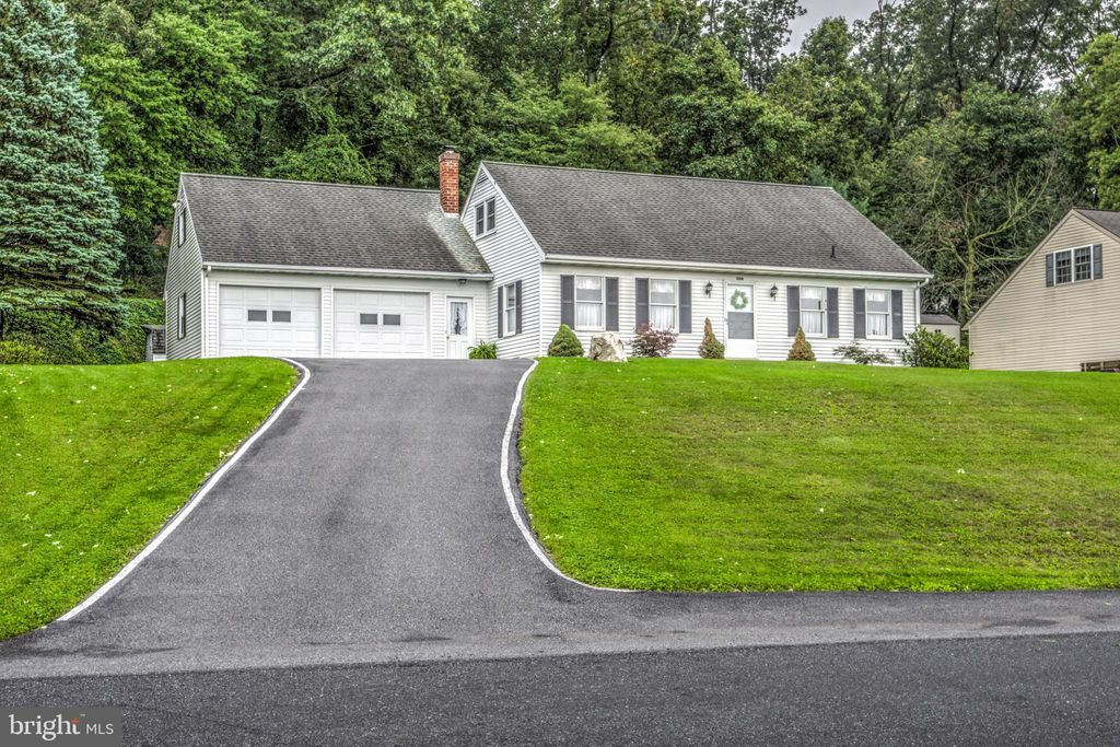 Photo of 1284 Edgewood Drive, East Earl, PA 17519 (MLS # PALA2041600)