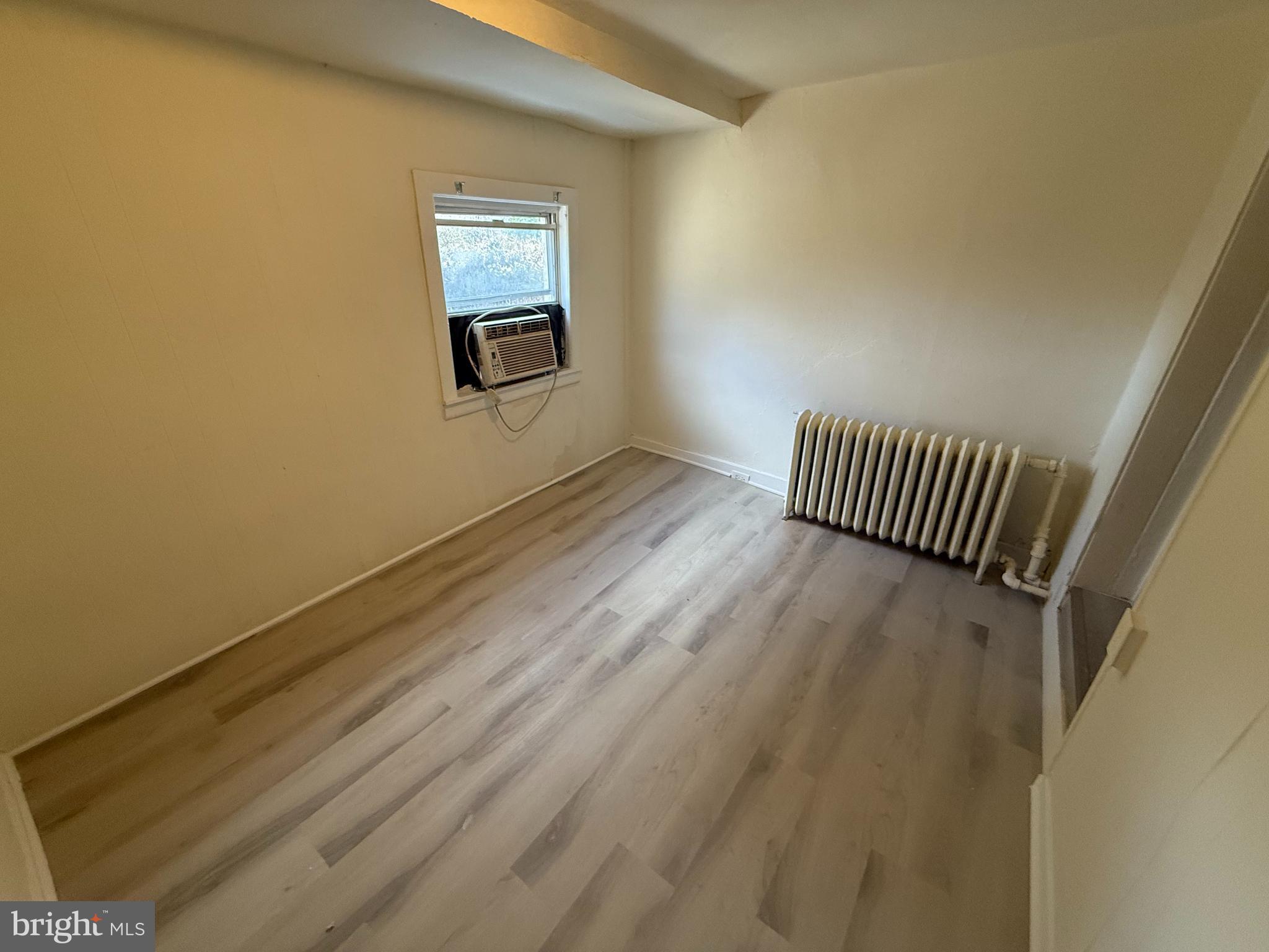 ELMWOOD PARK - Residential Lease