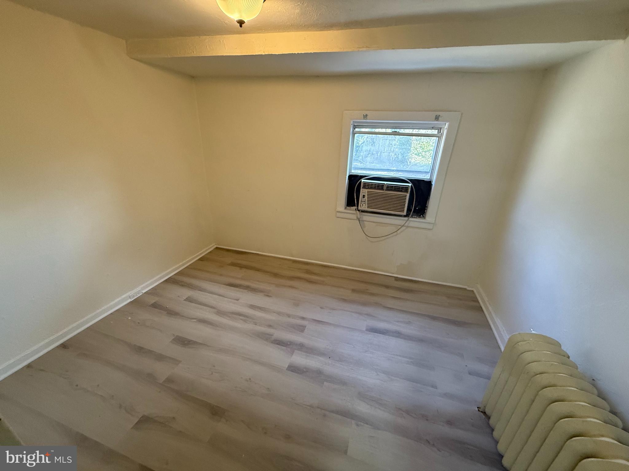 ELMWOOD PARK - Residential Lease