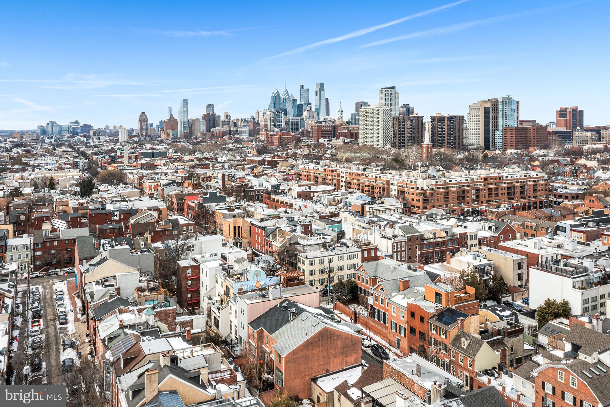 QUEEN VILLAGE - Residential