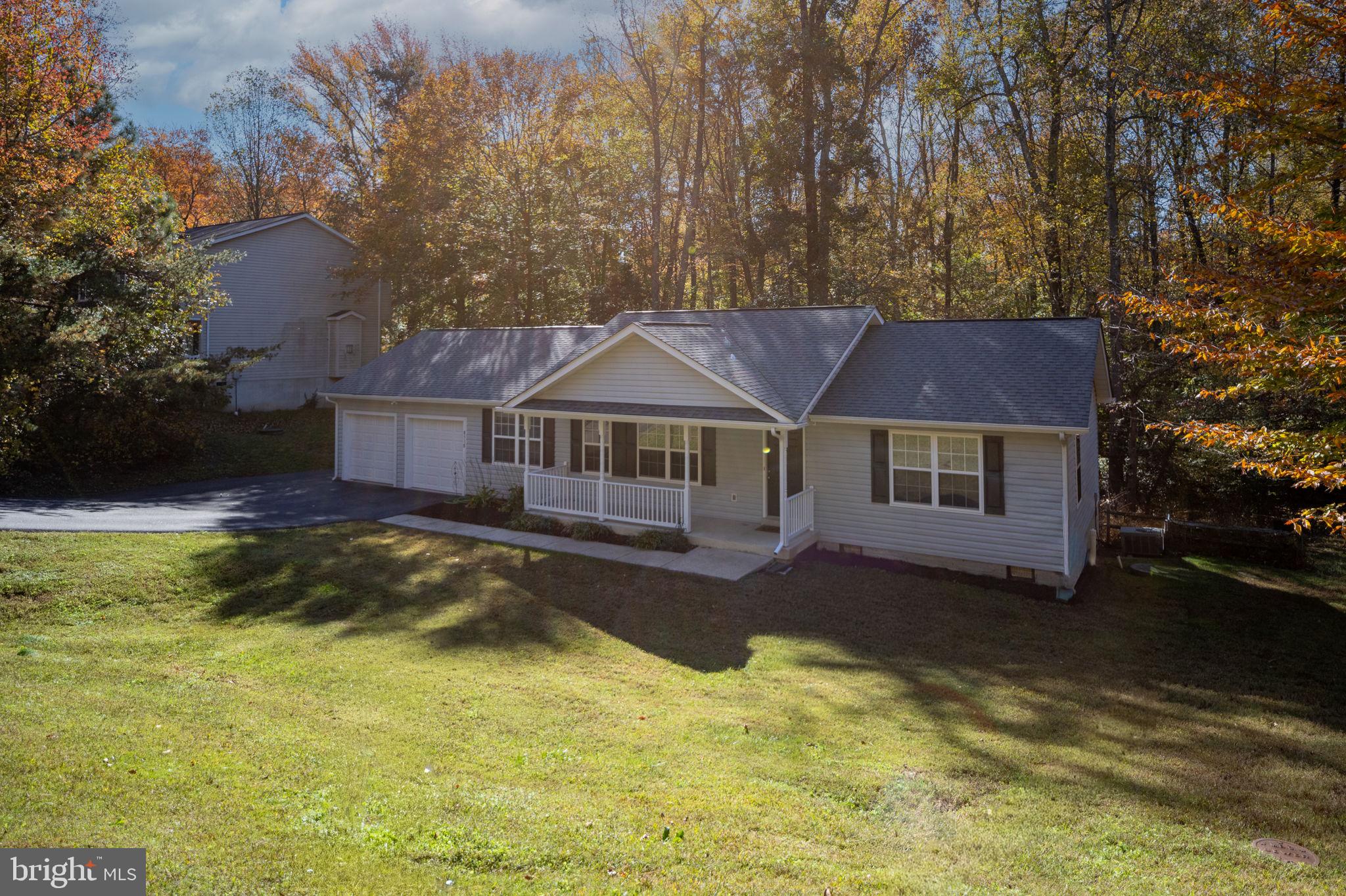 PRESIDENTIAL LAKES - Residential