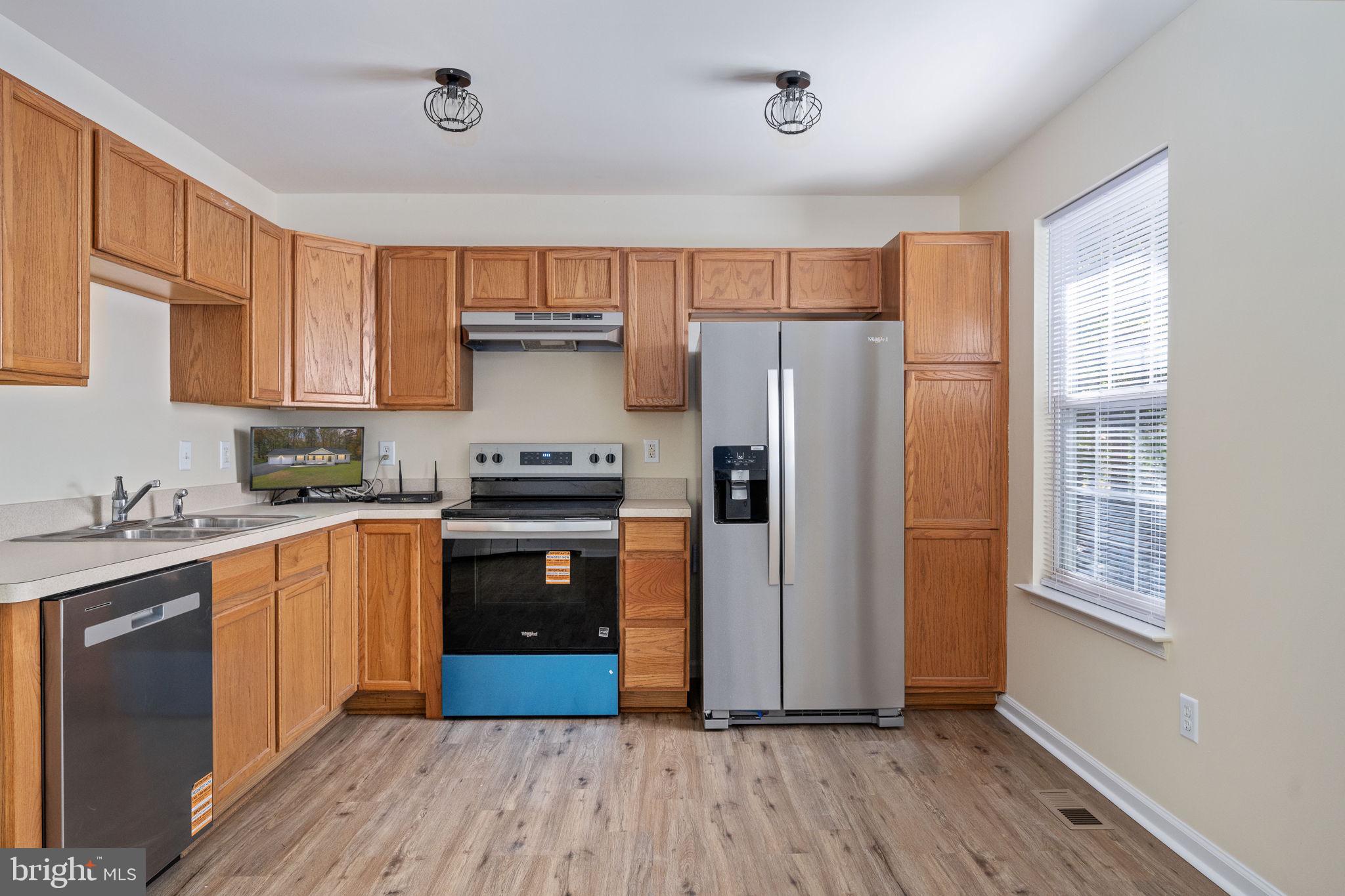 PRESIDENTIAL LAKES - Residential