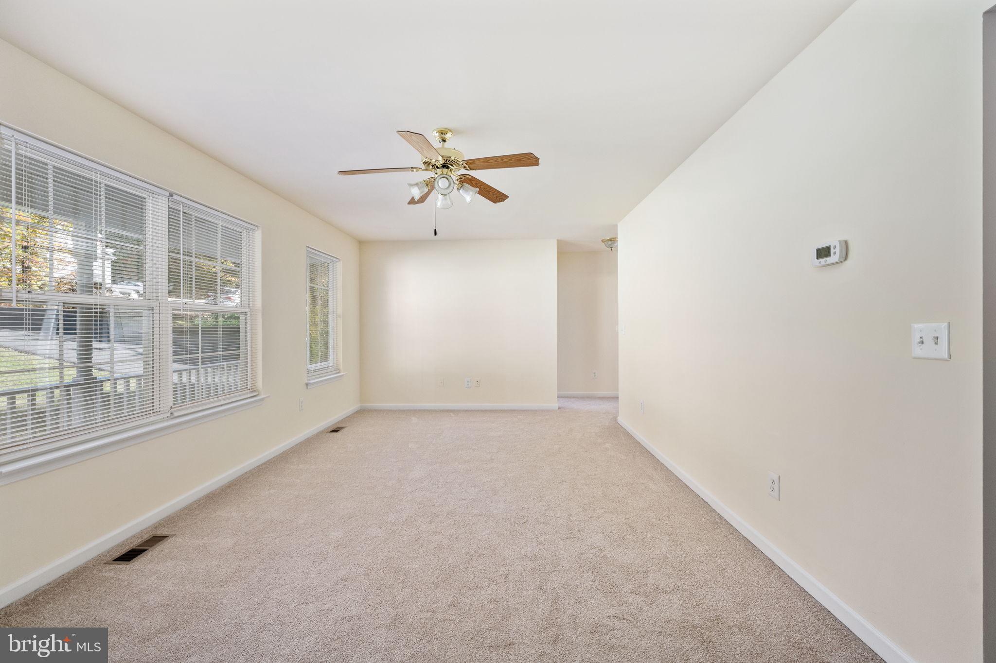 PRESIDENTIAL LAKES - Residential