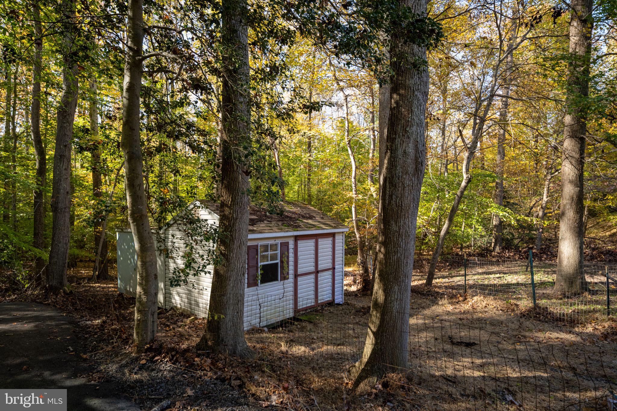 PRESIDENTIAL LAKES - Residential