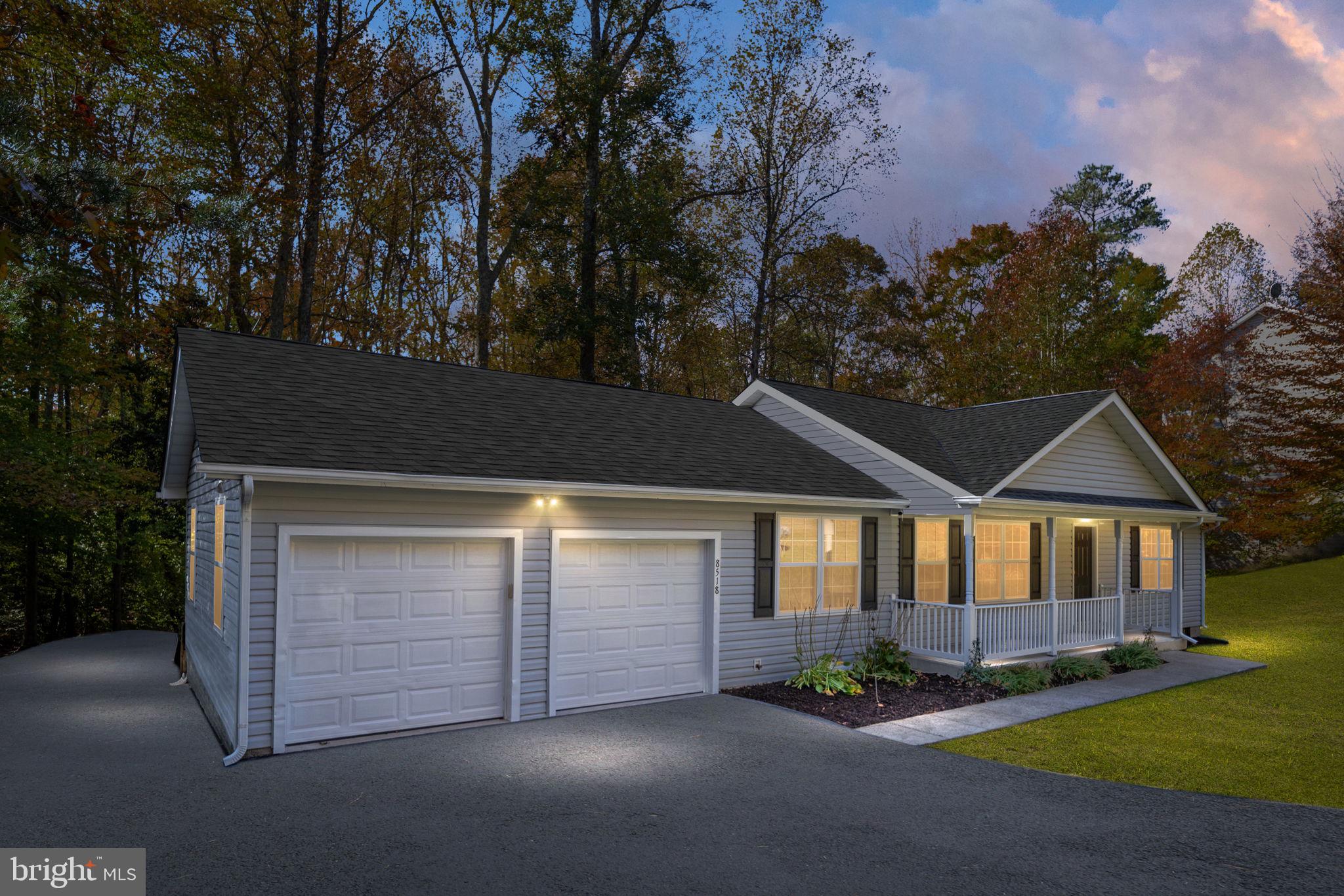 PRESIDENTIAL LAKES - Residential