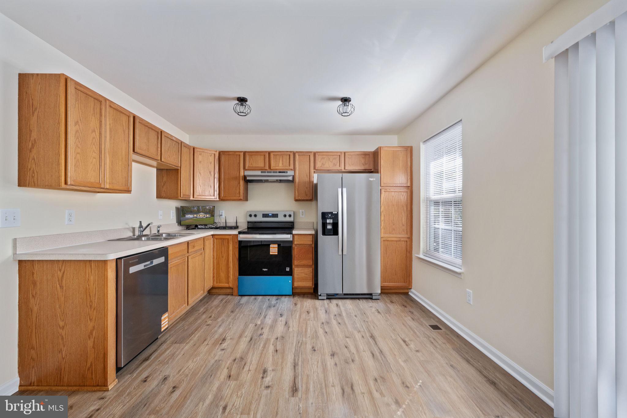 PRESIDENTIAL LAKES - Residential