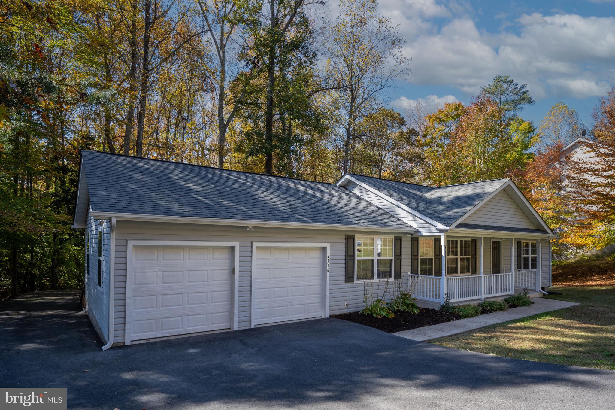 PRESIDENTIAL LAKES - Residential