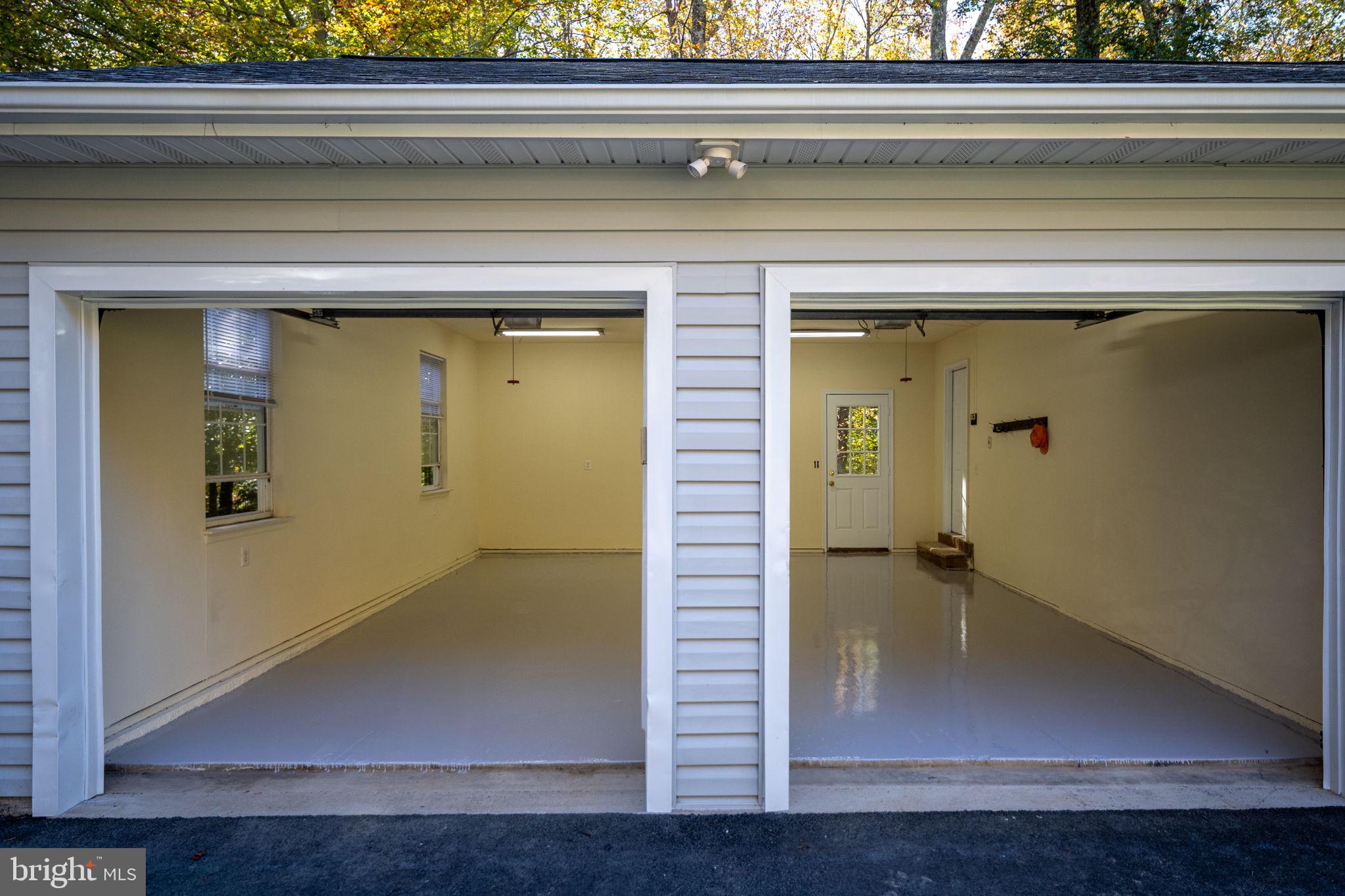 PRESIDENTIAL LAKES - Residential