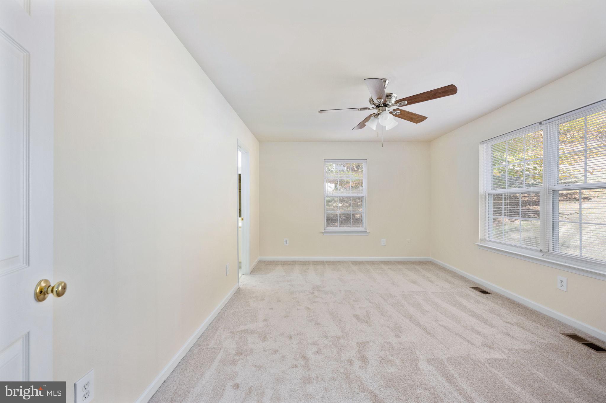 PRESIDENTIAL LAKES - Residential