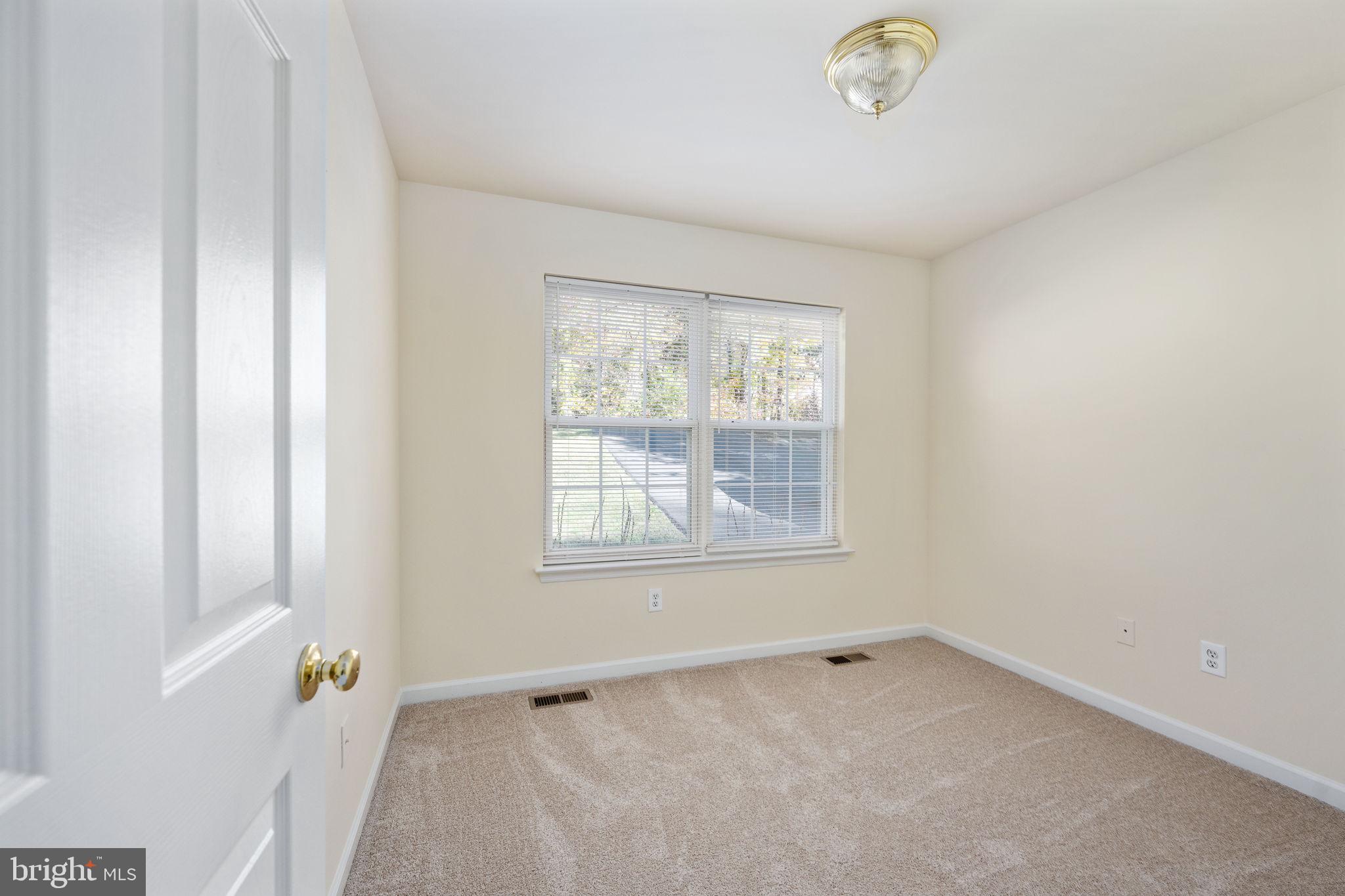 PRESIDENTIAL LAKES - Residential