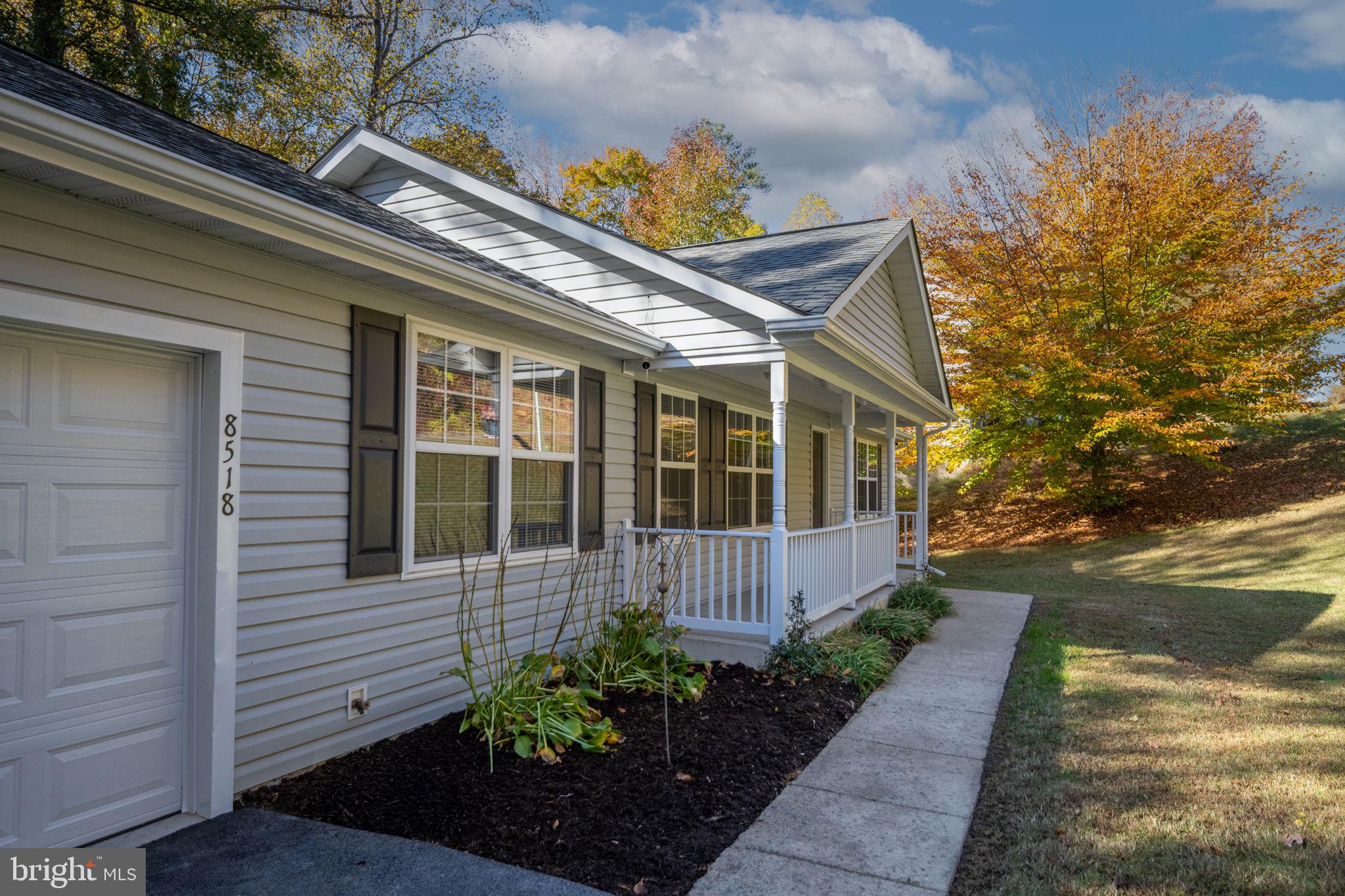 PRESIDENTIAL LAKES - Residential