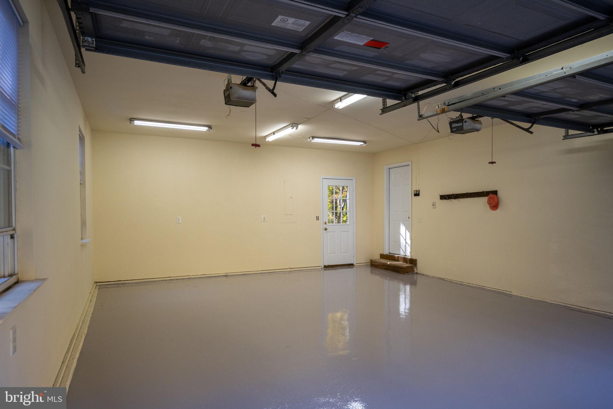 PRESIDENTIAL LAKES - Residential