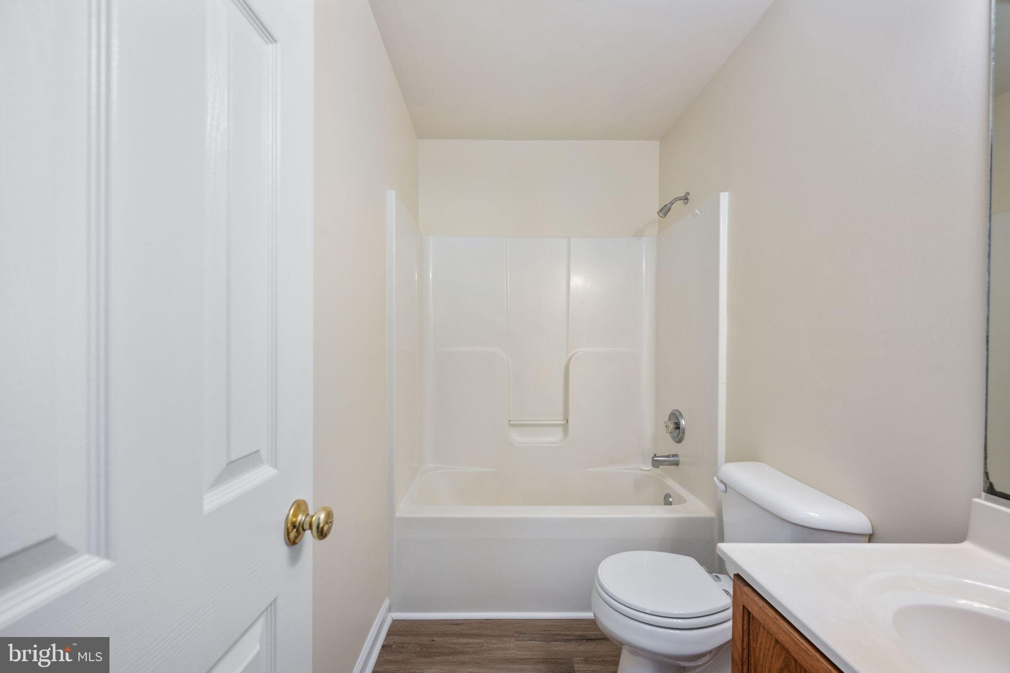 PRESIDENTIAL LAKES - Residential