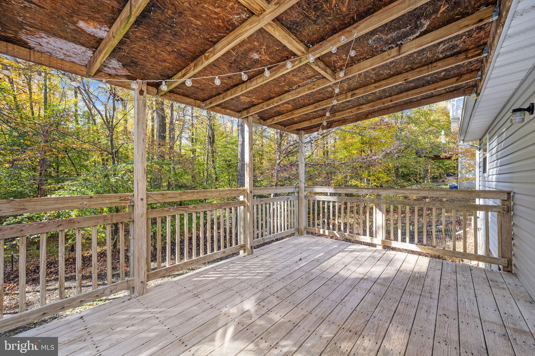 PRESIDENTIAL LAKES - Residential