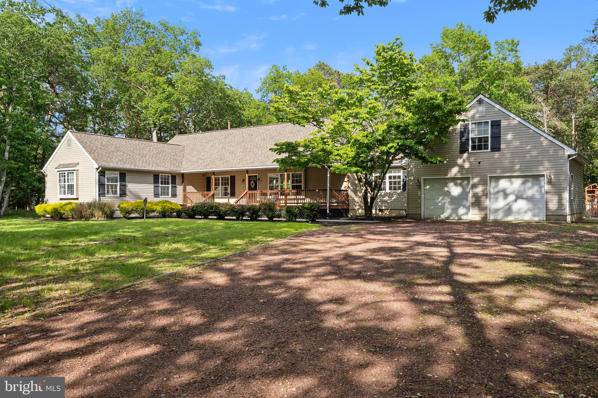 4 STEEPLEBUSH TRAIL