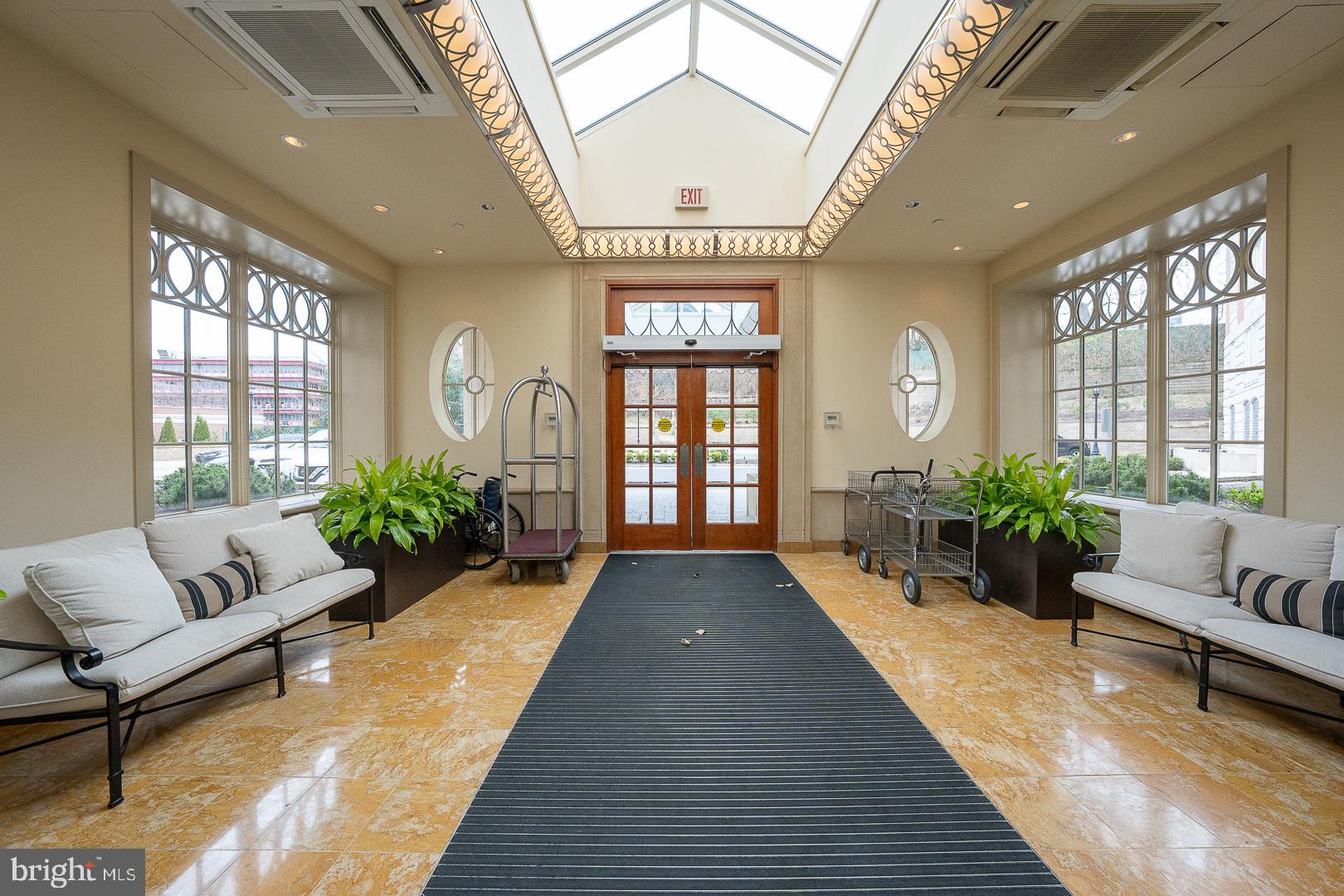 190 PRESIDENTIAL BOULEVARD 619