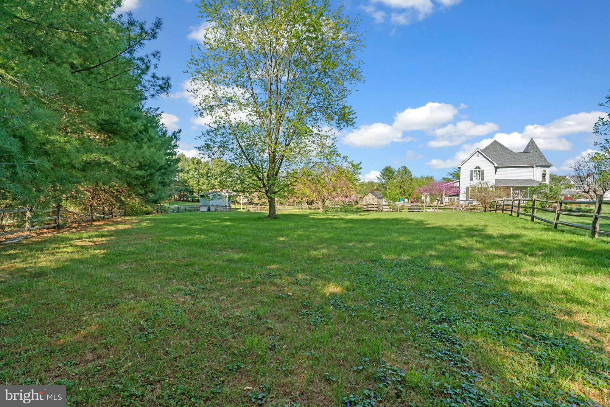 DOGWOOD ESTATES - Residential