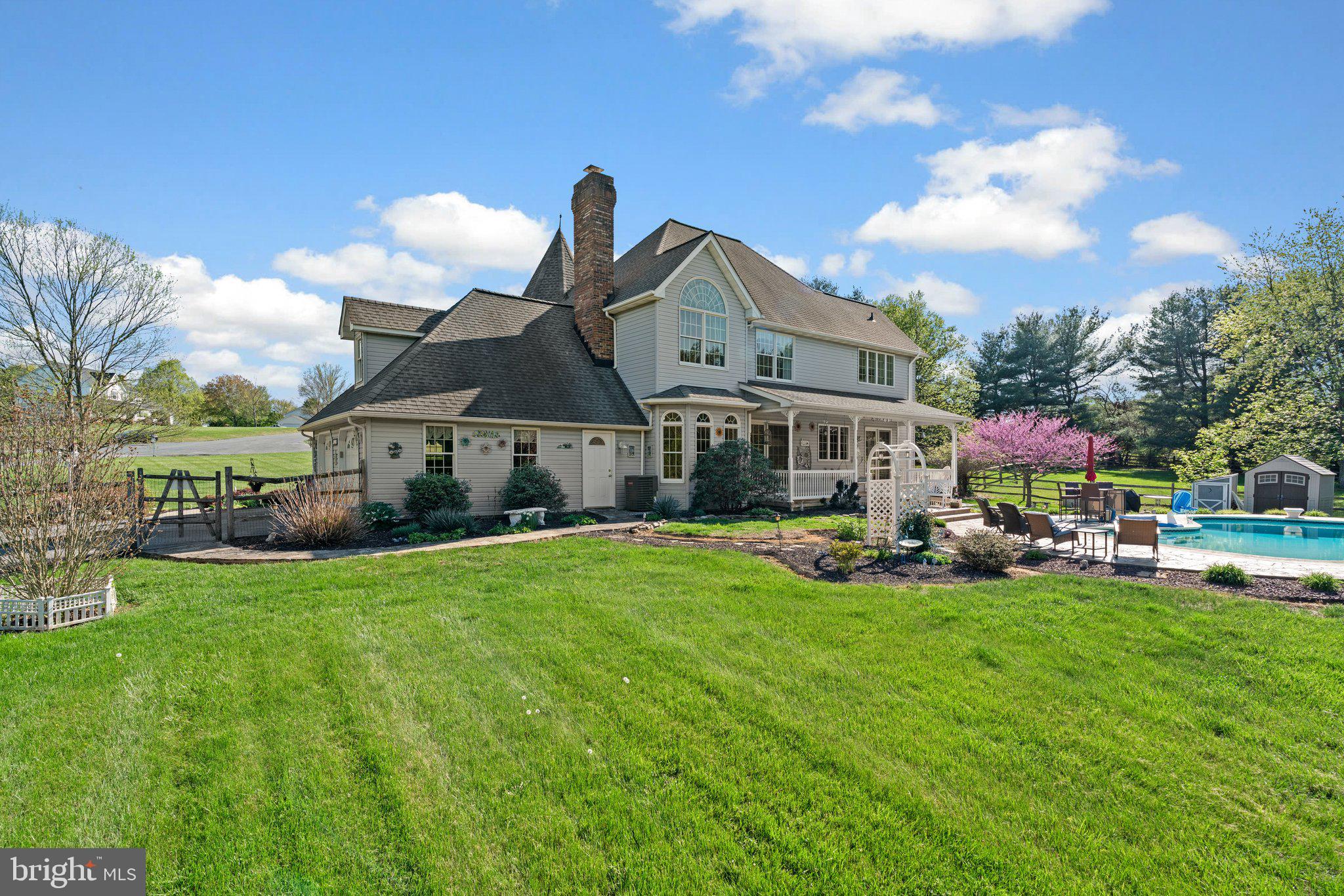 DOGWOOD ESTATES - Residential