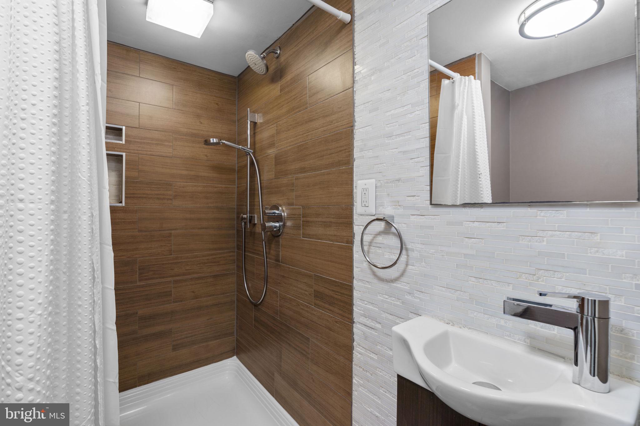 DORSEY HALL - Residential