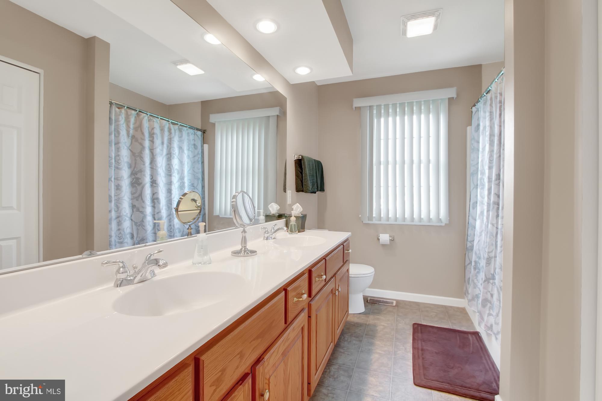 MONARCH RIDGE - Residential