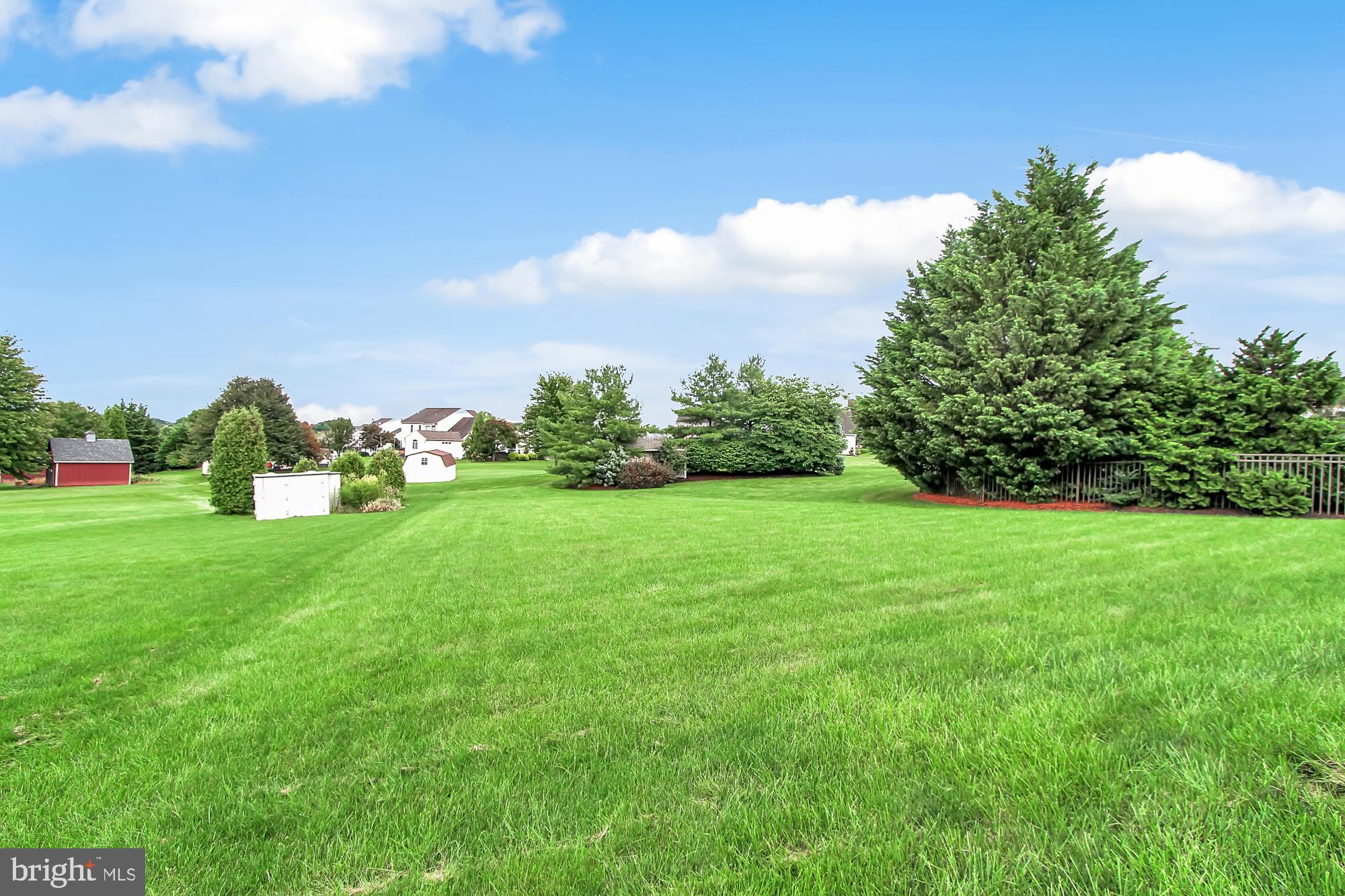 MONARCH RIDGE - Residential