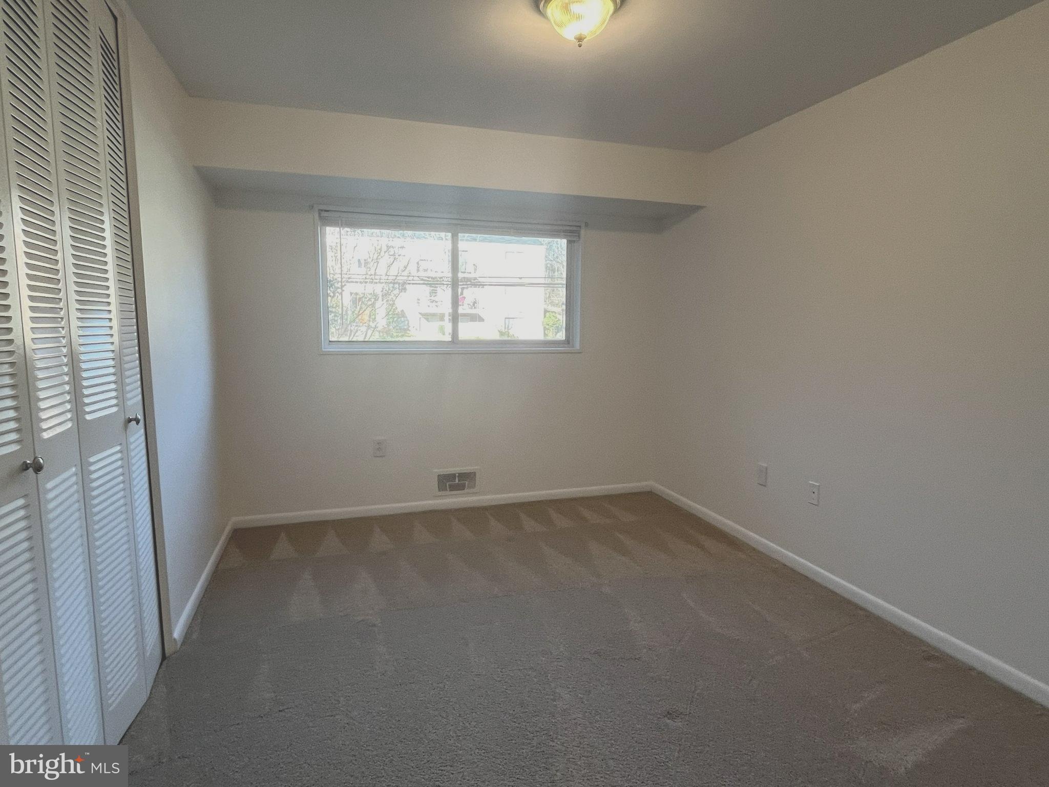 PARKSIDE CONDOMINIUMS - Residential Lease