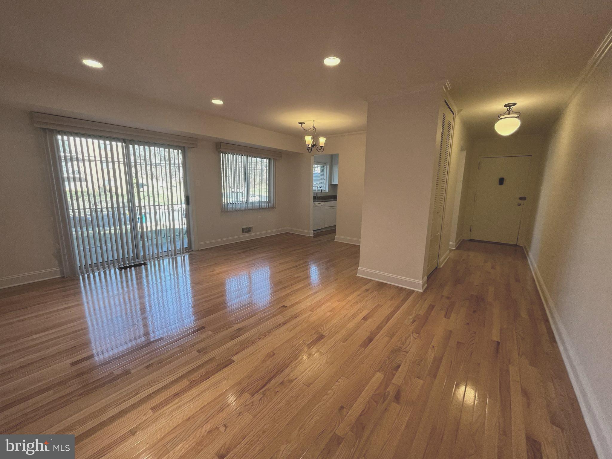 PARKSIDE CONDOMINIUMS - Residential Lease