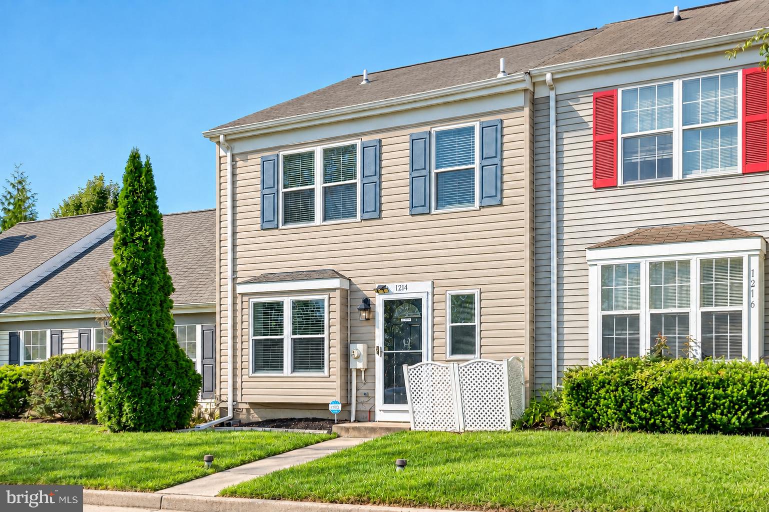 1214 GRIFFITH PLACE
