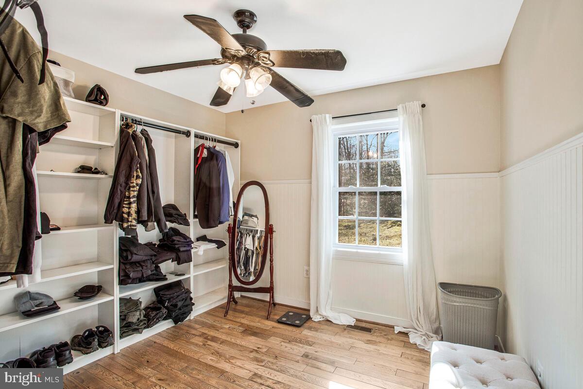 LAKE KARYLBROOK - Residential