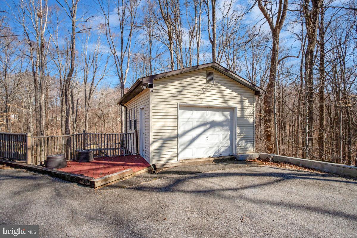 LAKE KARYLBROOK - Residential