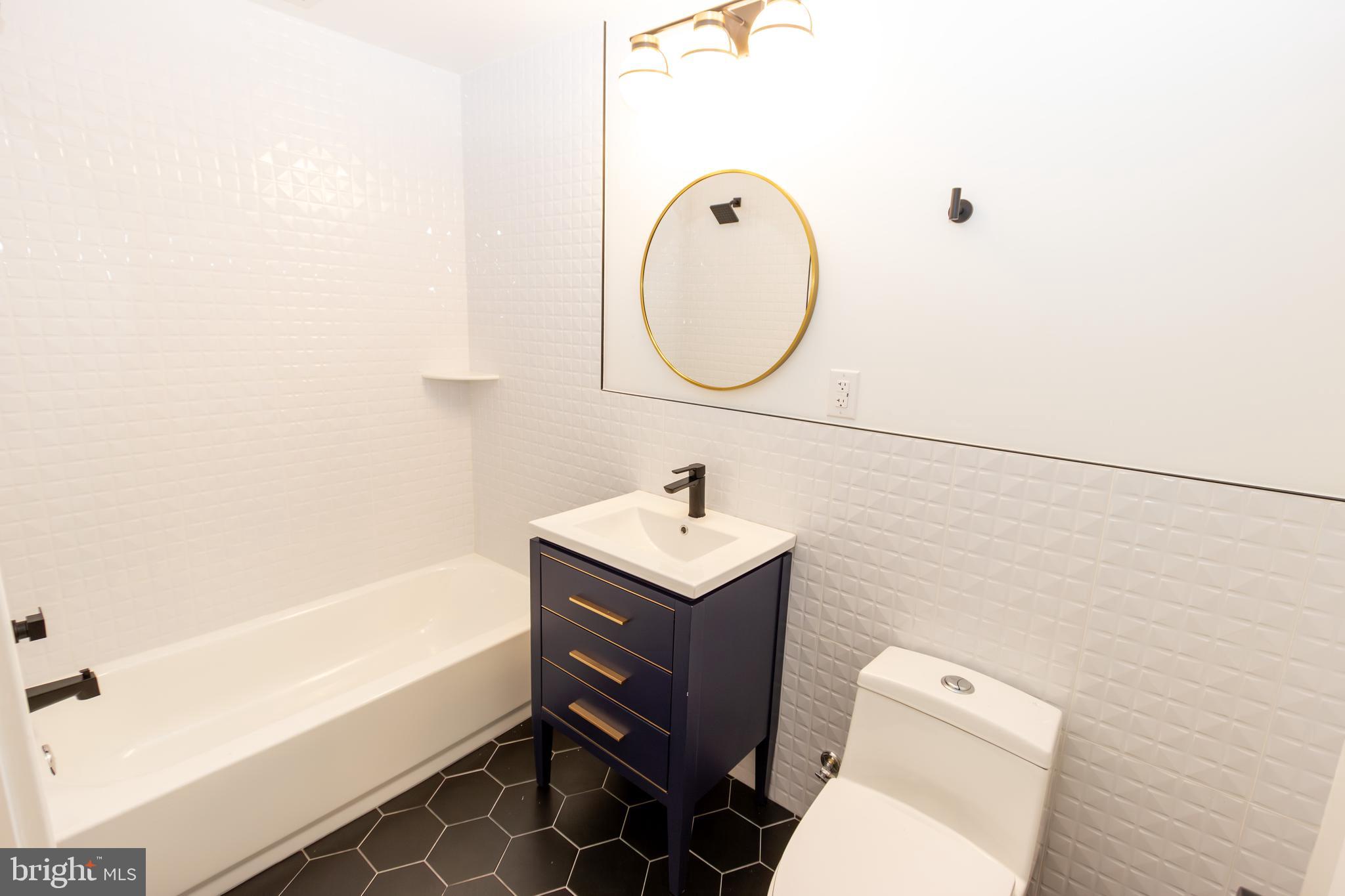 OLDE KENSINGTON - Residential Lease