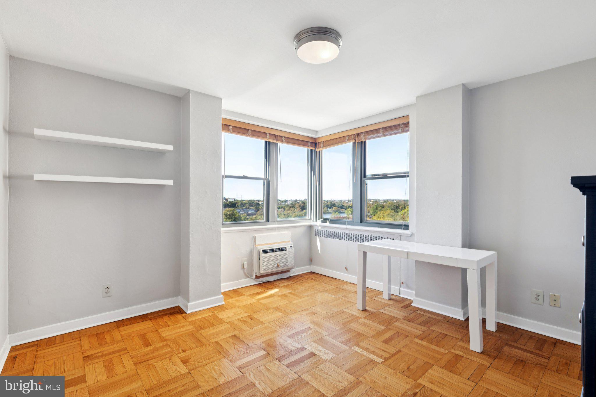 ART MUSEUM AREA - Residential