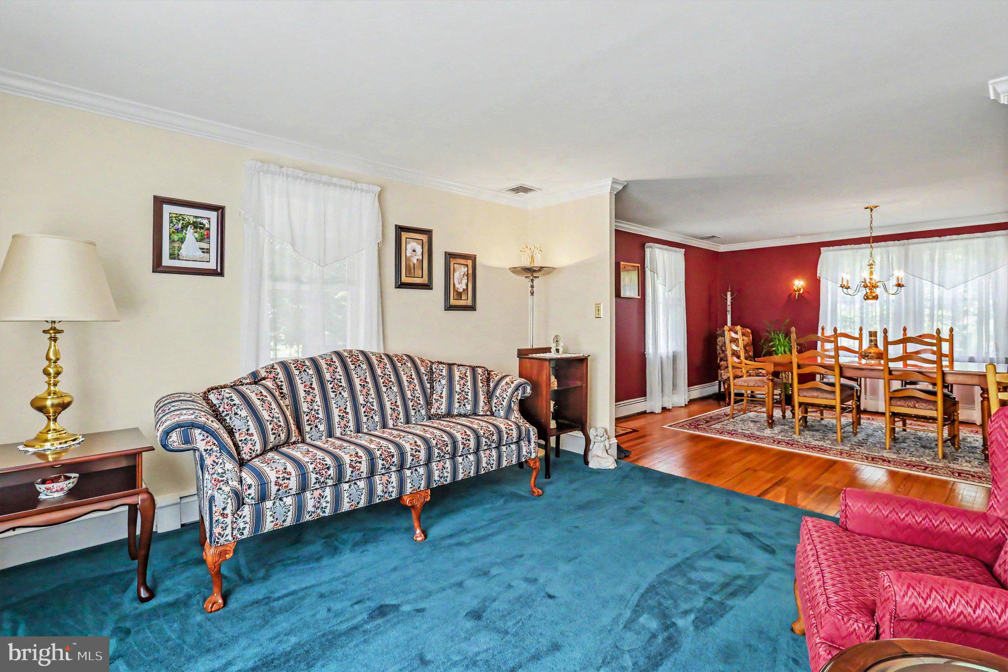HILLSIDE MANOR - Residential