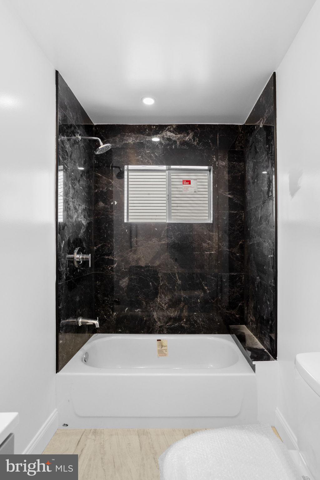 PHILADELPHIA - Residential Lease