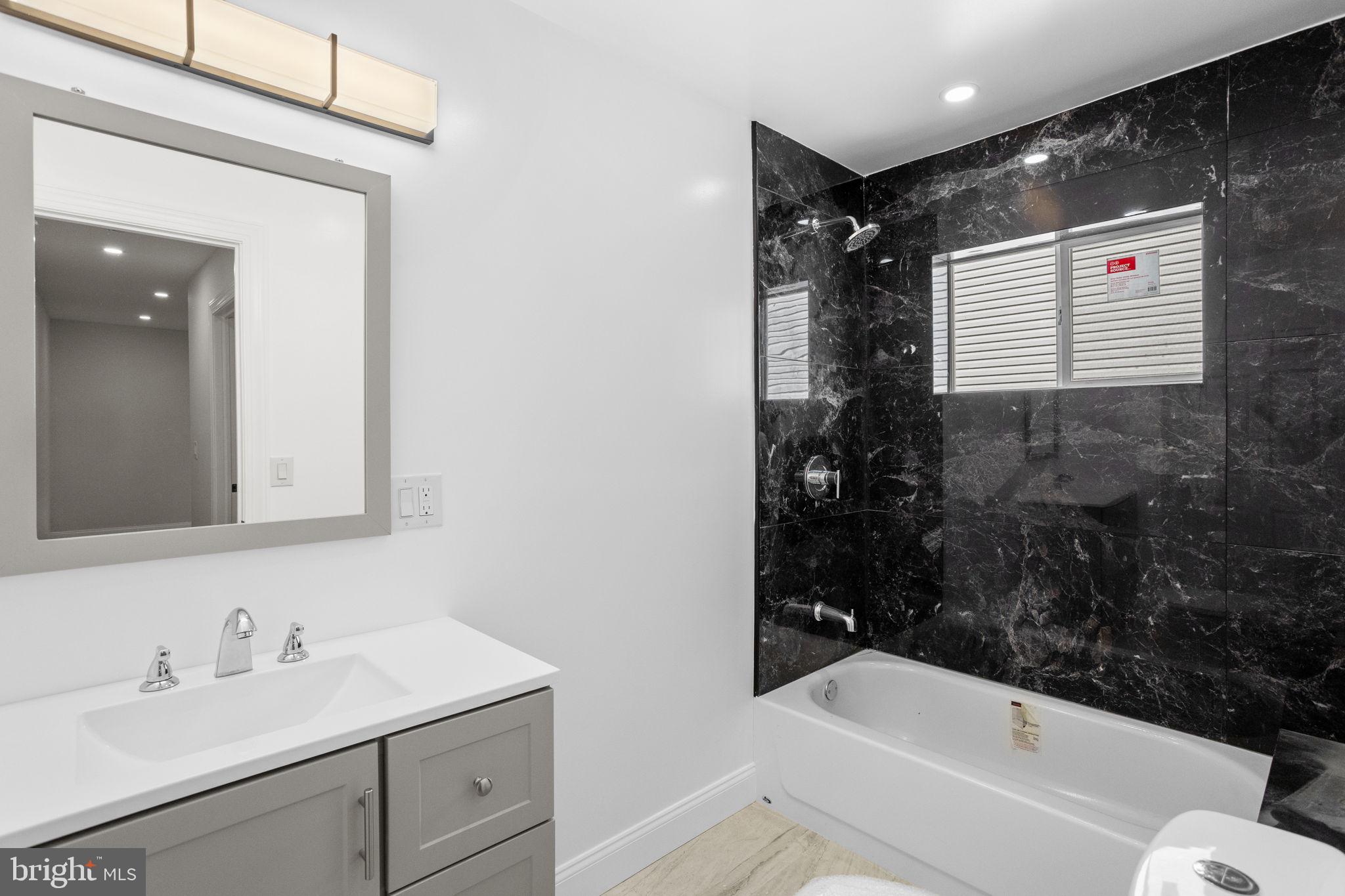 PHILADELPHIA - Residential Lease