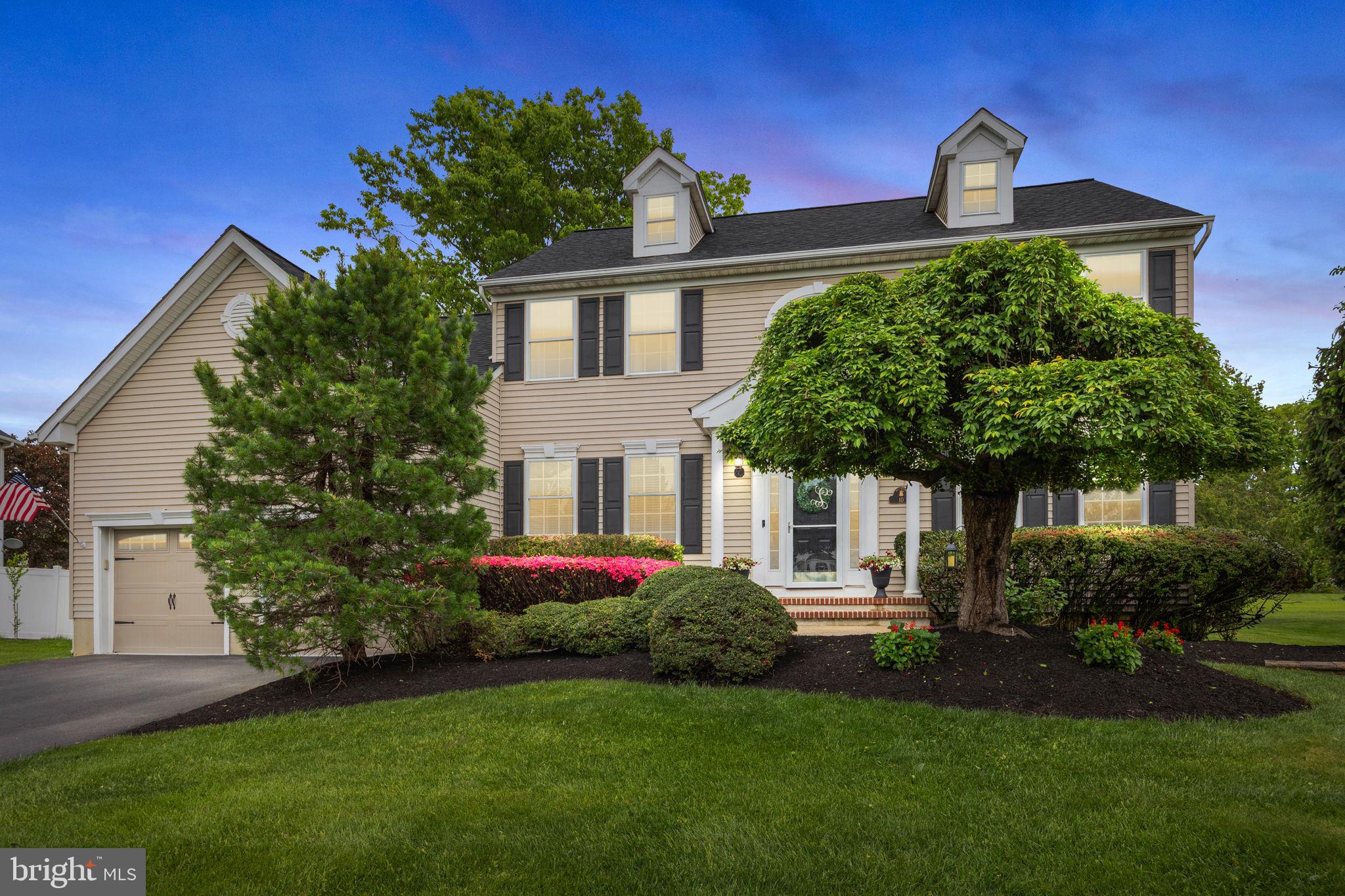 10 CARRIAGE COURT