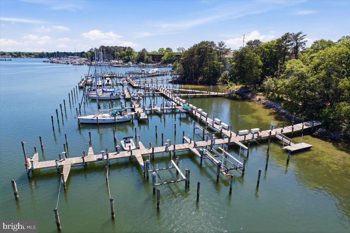 SOLOMONS LANDING - Residential