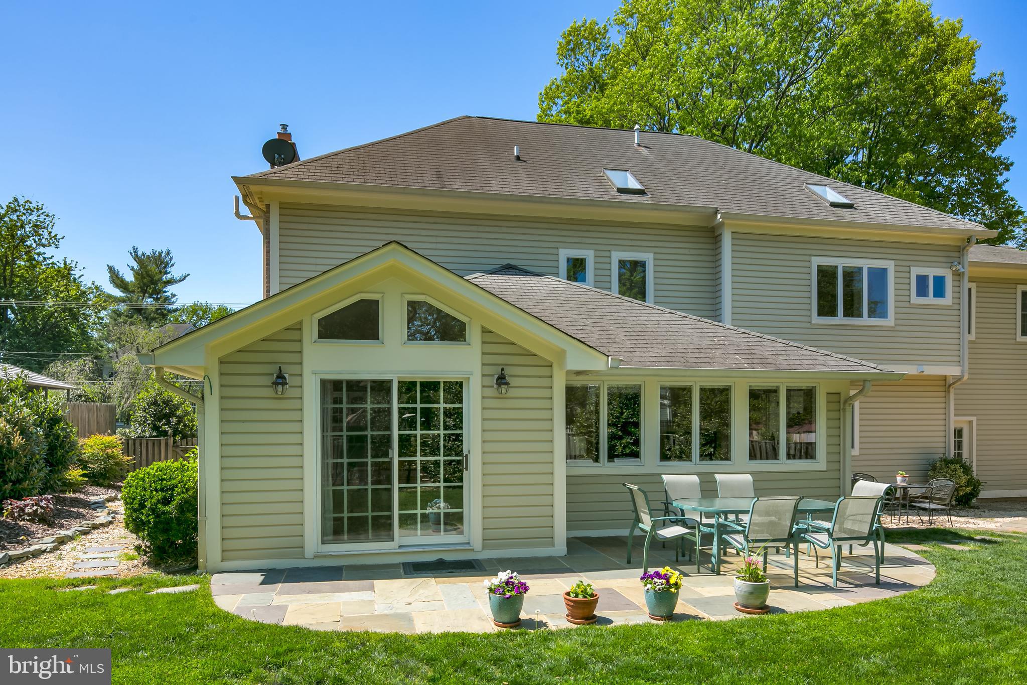 SALONA VILLAGE - Residential