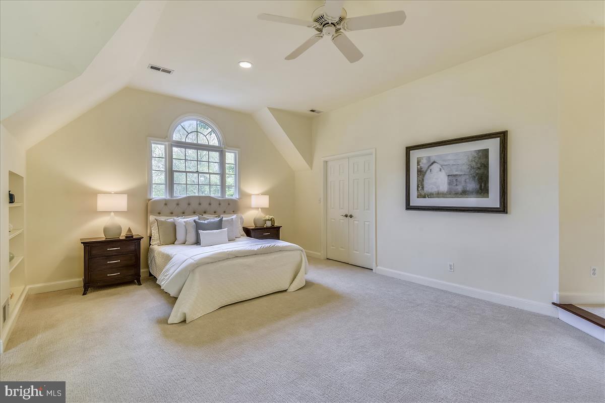 SALONA VILLAGE - Residential