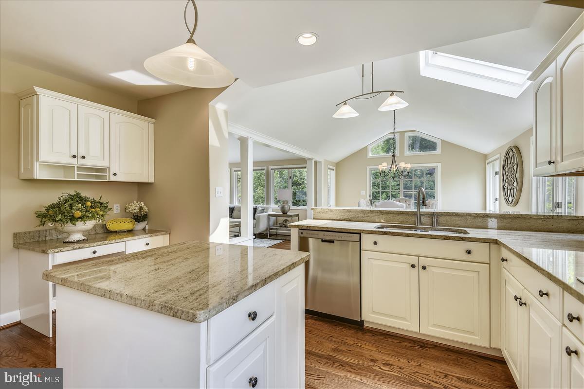 SALONA VILLAGE - Residential