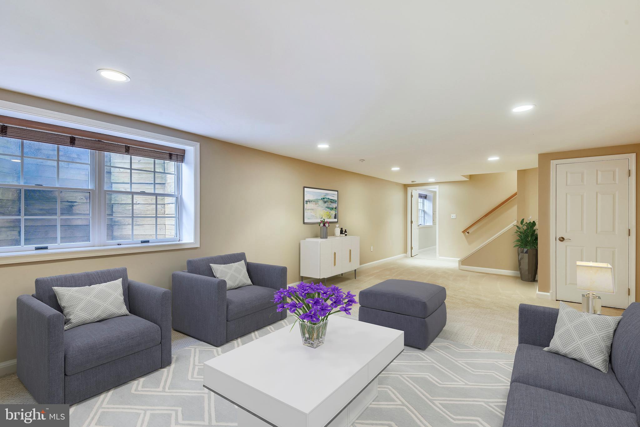 SALONA VILLAGE - Residential