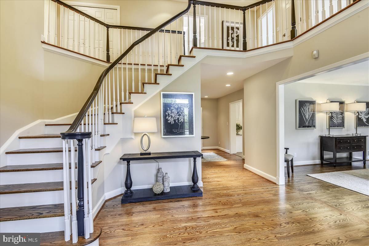 SALONA VILLAGE - Residential