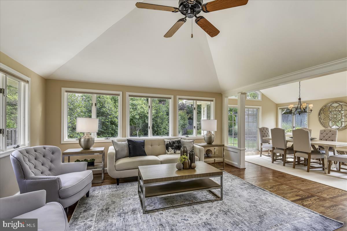 SALONA VILLAGE - Residential